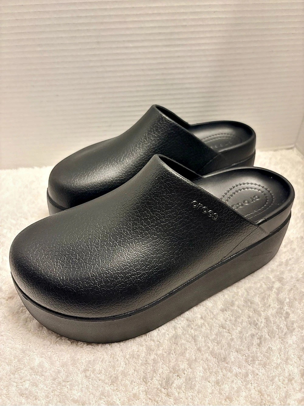 Crocs Dylan Platform Clog Black Women’s US 8   NWOT